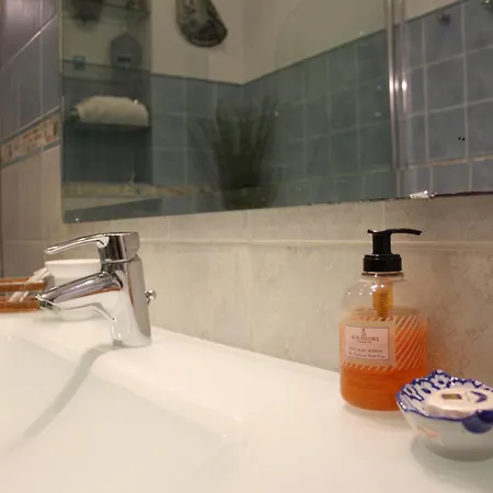 Tauro Domus アパート タオルミーナ